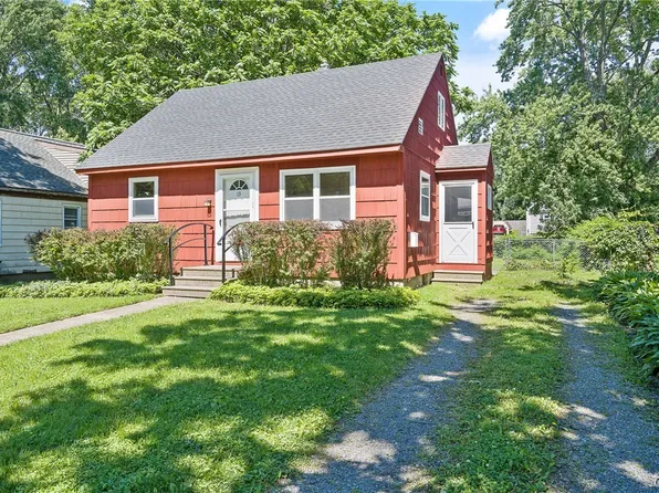 13 Curtis Ave, Baldwinsville, NY 13027