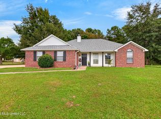 1413 Aubin Blvd, Gautier, MS 39553