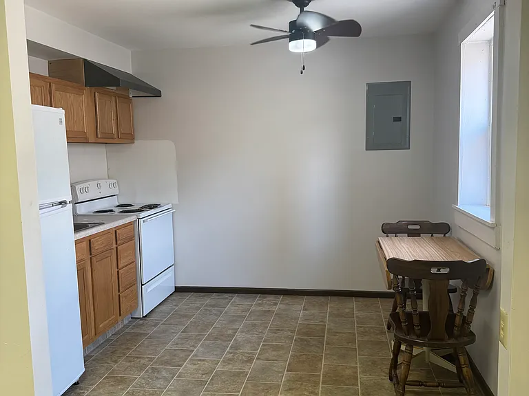 1226 Hunter St W #1226 — Photo 1