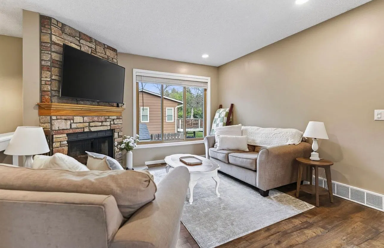 3 bed, 1662 sqft, $2,950 — Photo 3