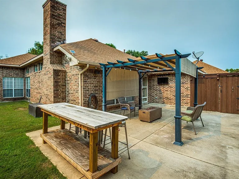 1109 Ashby Dr — Photo 23