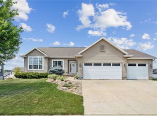 2652 Vaughn Dr, Marion, IA 52302