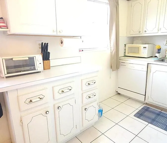 147 Bedford #F — Photo 4