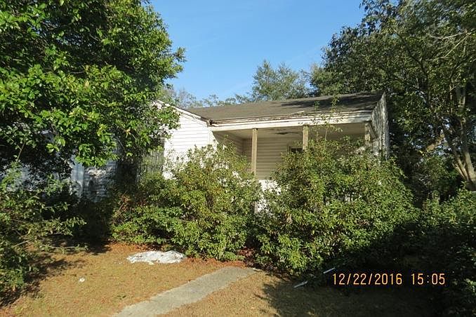 1st image of 2723 W Surrey Dr