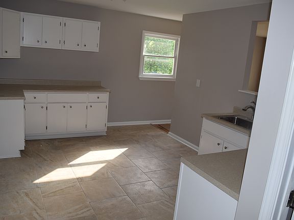 3rd image of 3628 Crosby Dr