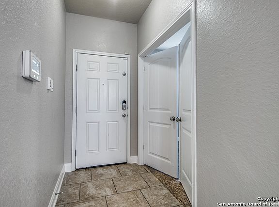 5th image of 8454 Meadow Plns
