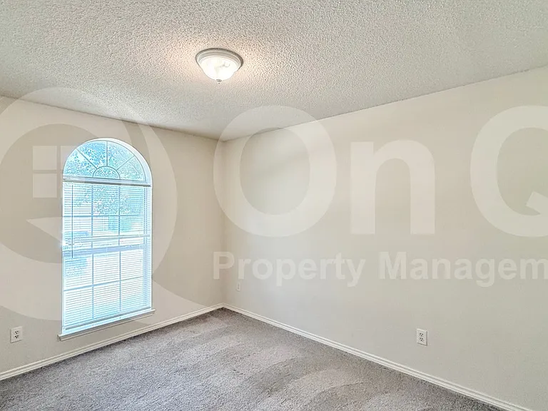 8001 Mourning Dove Dr — Photo 16