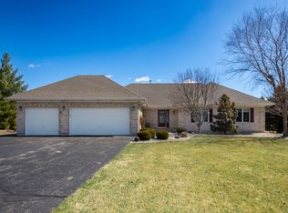 8404 Squirrel Dr, Spring Grove, IL 60081