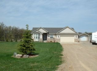 5143 Huntley Dr, Holly, MI 48442