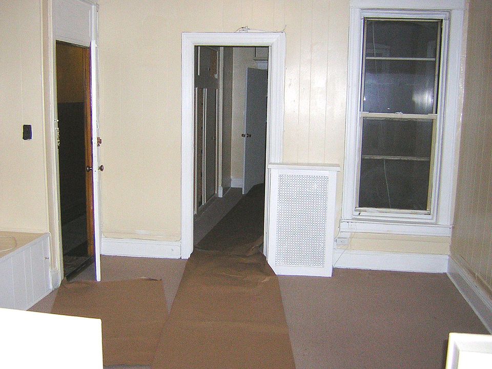 2nd image of 3445 42nd St APT 2R