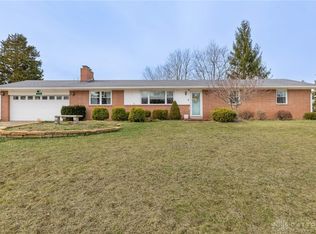 2616 N Emerald Dr, Dayton, OH 45431