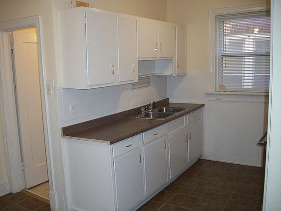 3rd image of 4145 Potomac St