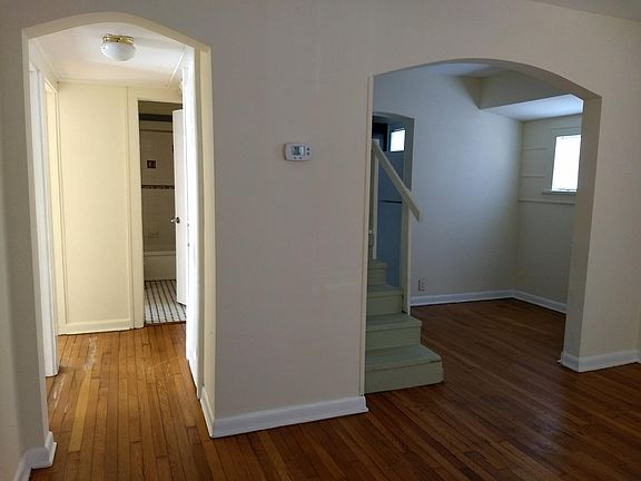 4th image of 1030 27th St N