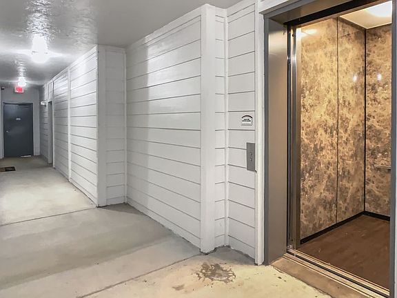 4th image of 600 13th St E APT 632
