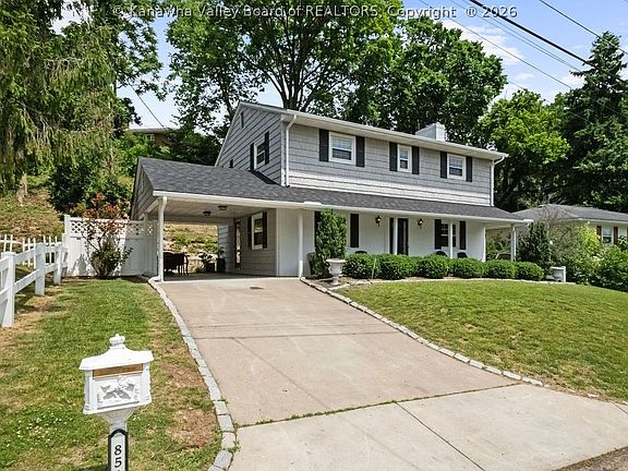 3rd image of 851 Carroll Rd