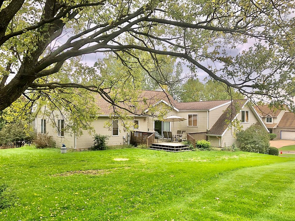 2nd image of 5708 Claredon Dr