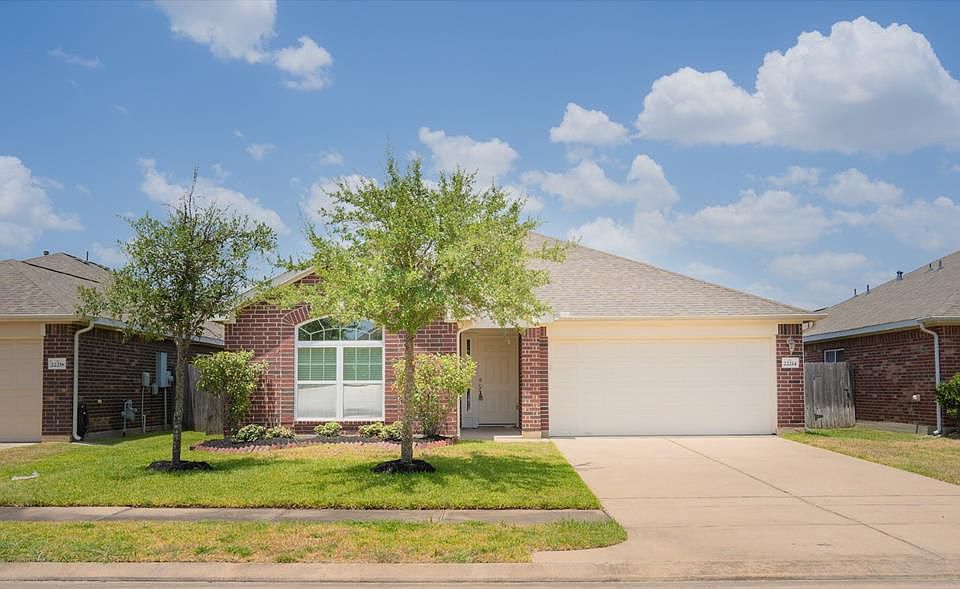 1st image of 22214 Thresher Ct