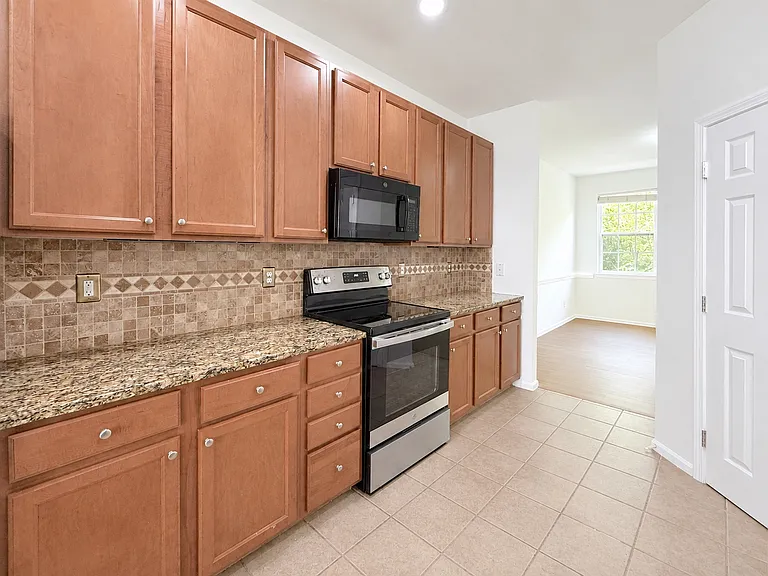 518 Sawcut Ln — Photo 7