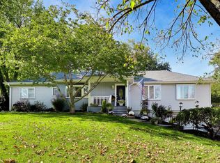 2N252 Diane Ave, Glen Ellyn, IL 60137