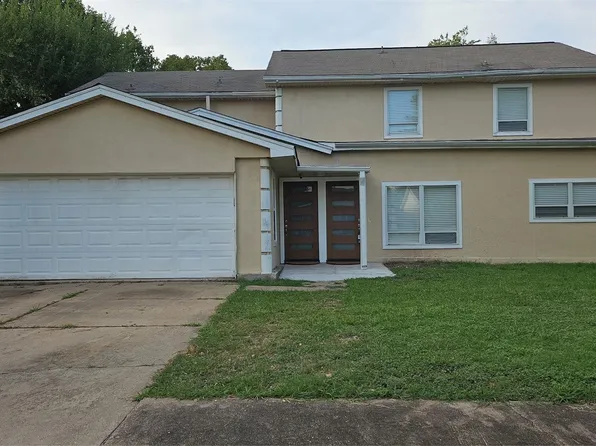 14310 Branchwater Ln, Sugar Land, TX 77498