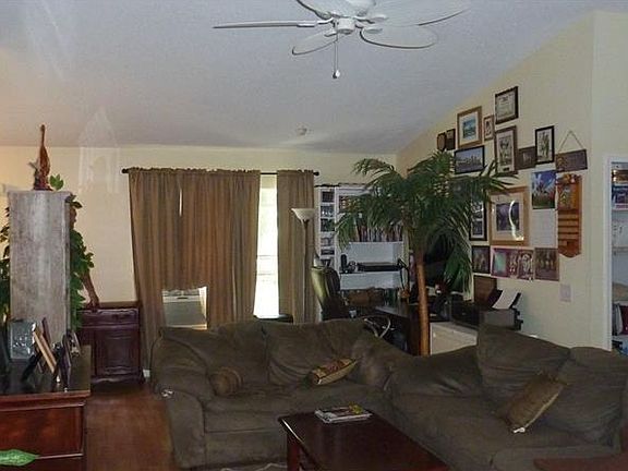 5th image of 409 Greenwich Ct