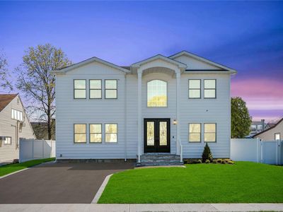 11 Beacon Lane, Hicksville, NY, 11801