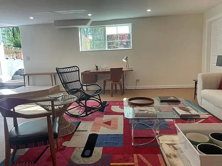 2511 Clairmont Rd NE — Photo 2