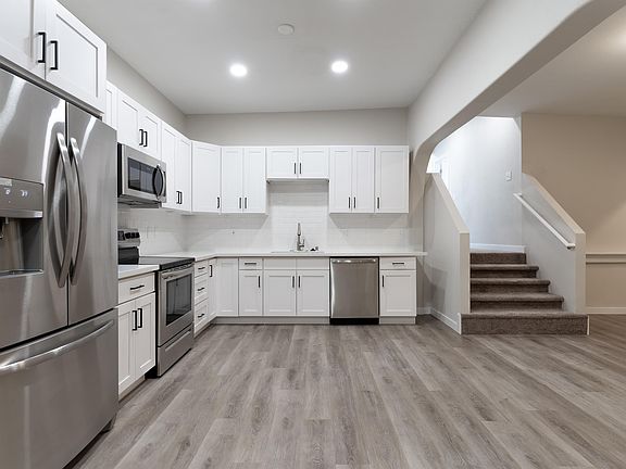 3rd image of 5220 S Tacoma Way #B