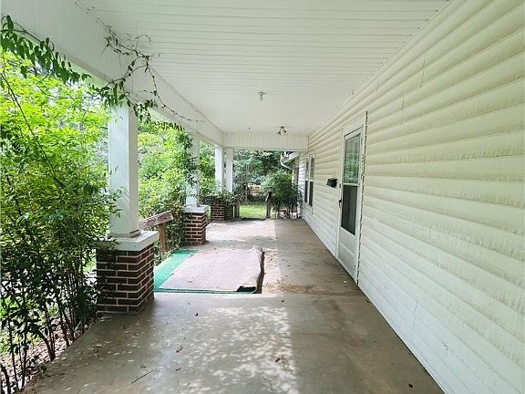 4th image of 316 2nd Ave NW