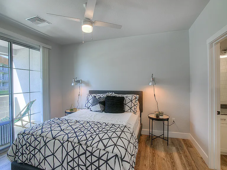 District Lofts — Photo 10