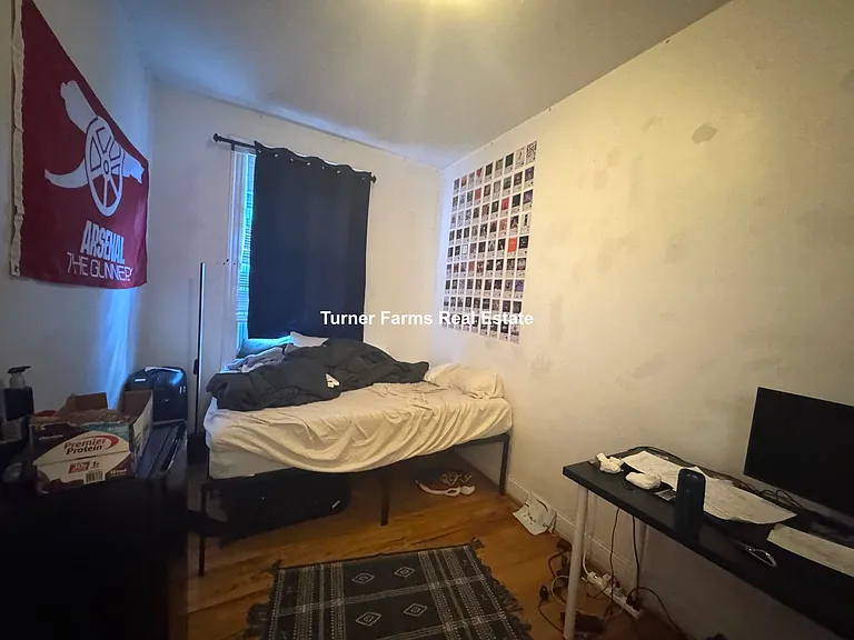 37 Hillside St #A — Photo 7