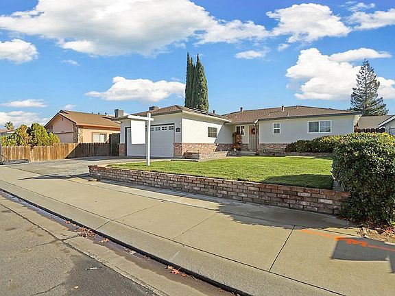 2nd image of 1186 Princeton Pl