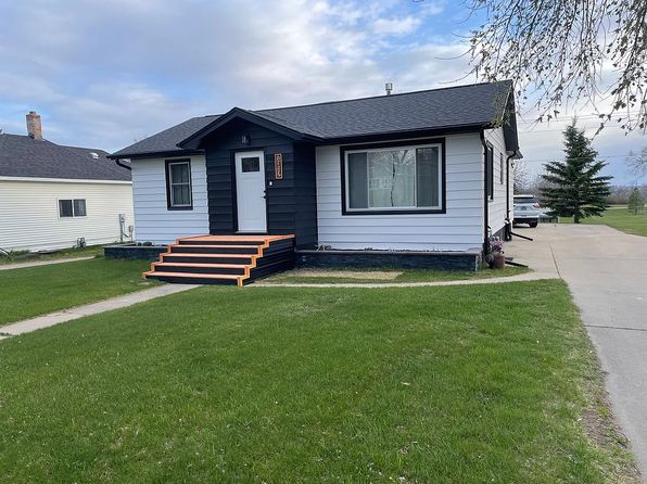 1217 Main Ave