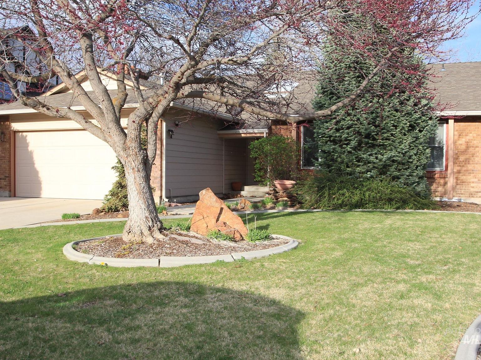 3728 W Sugar Creek Dr — Lakeview Golf Club