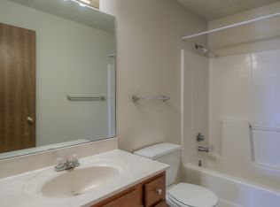 112 E Glenmore Dr APT 23, Gretna, NE 68028