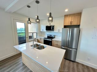 3 Wingreen Ct #9, Toronto, ON M3B1B8