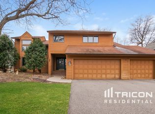 7216 Paulsen Dr, Eden Prairie, MN 55346