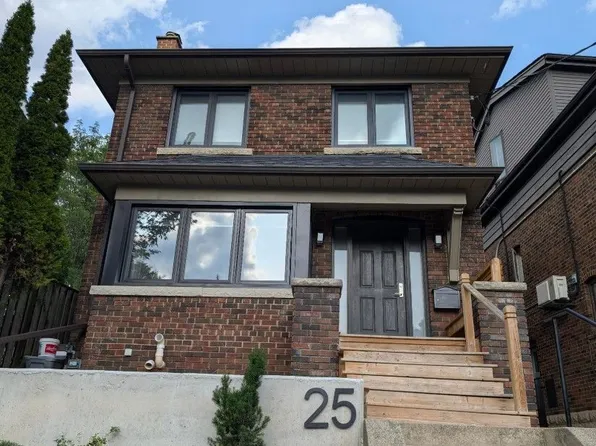 25 Oswald Cres, Toronto, ON M4S 2H5