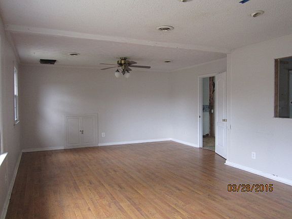 2nd image of 25720 Tanglewood Dr