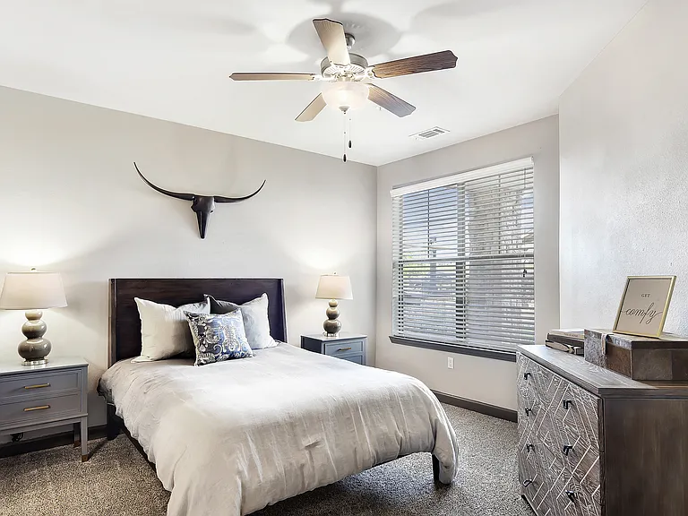 Wellington Grande Apartment Homes — Photo 8