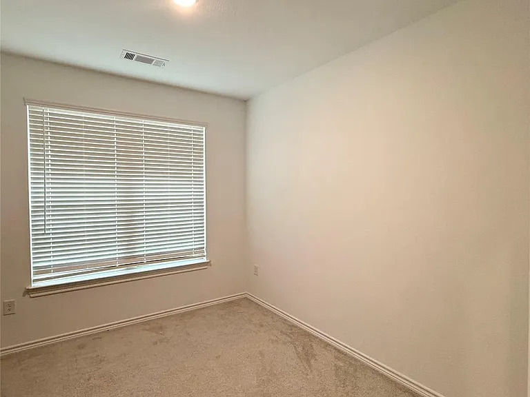 15826 Dove Hollow Dr — Photo 5