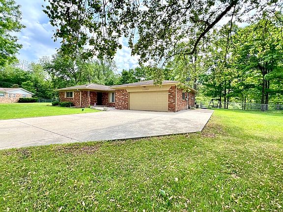 2nd image of 11302 Peacock Dr