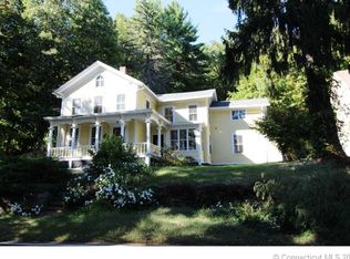 32 W Main St, Chester, CT 06412