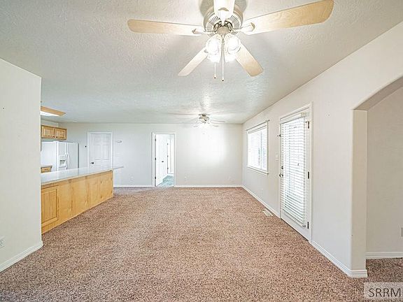 3rd image of 116 Douglas Dr