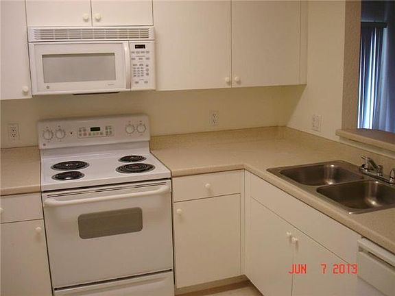 3rd image of 1055 Golden Lakes Boulevard #212