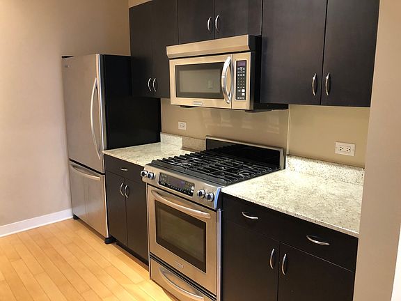 4th image of 8 E Randolph St Unit 2302