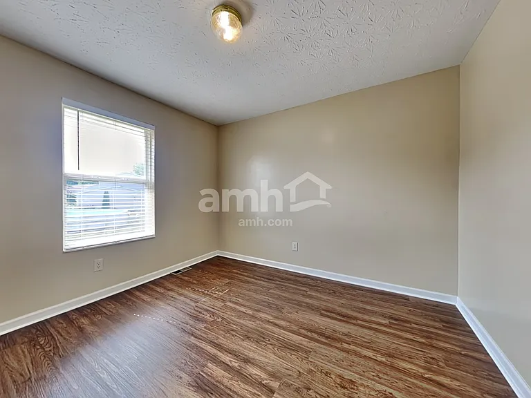 7011 Medford Ct — Photo 16