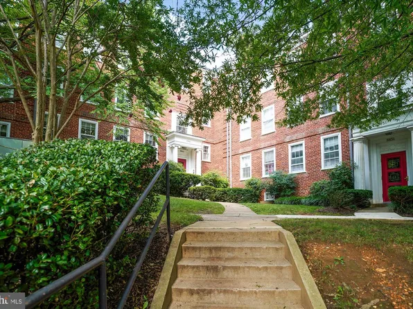 3861 Porter St NW APT B284, Washington, DC 20016