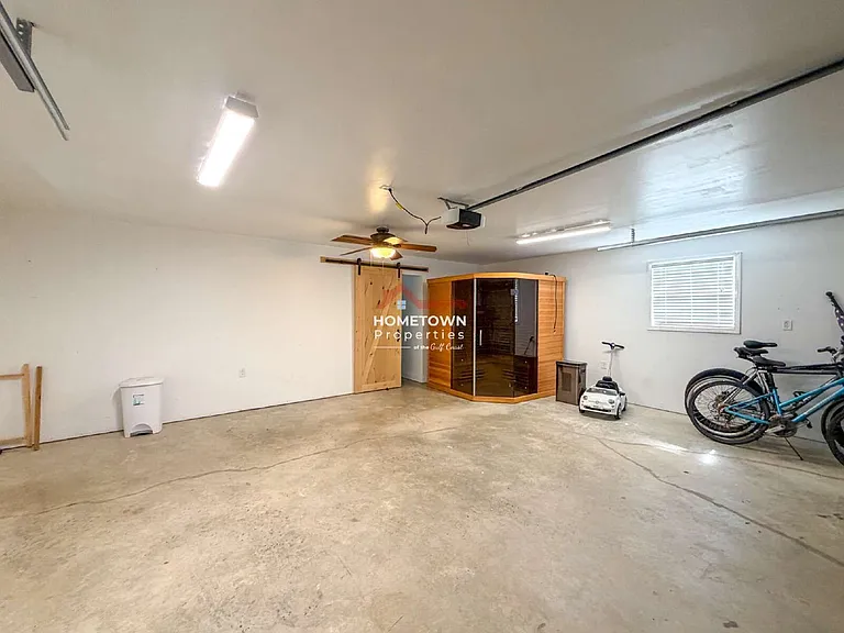 220 Cordoba St — Photo 4