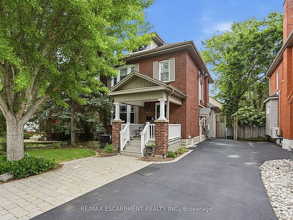 2nd image of 2116 Caroline St